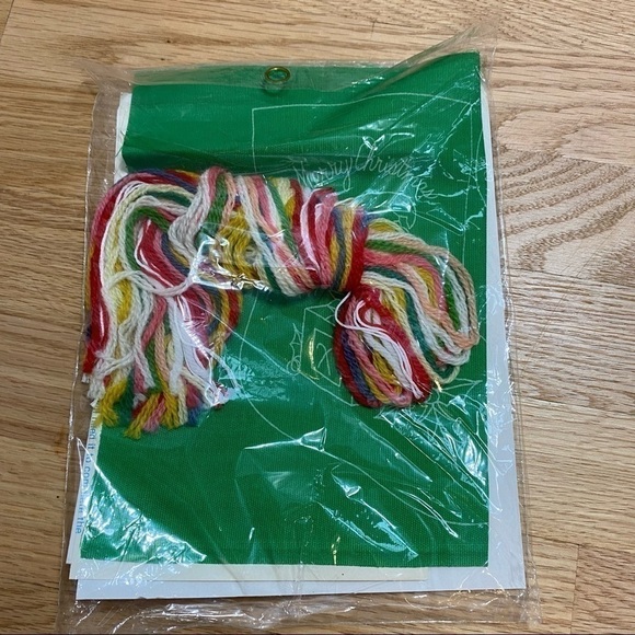 Vintage NMI Stitch a Stocking Craft Kit NEW 1004 Jack in the Box Pure Wool Green - Picture 6 of 6
